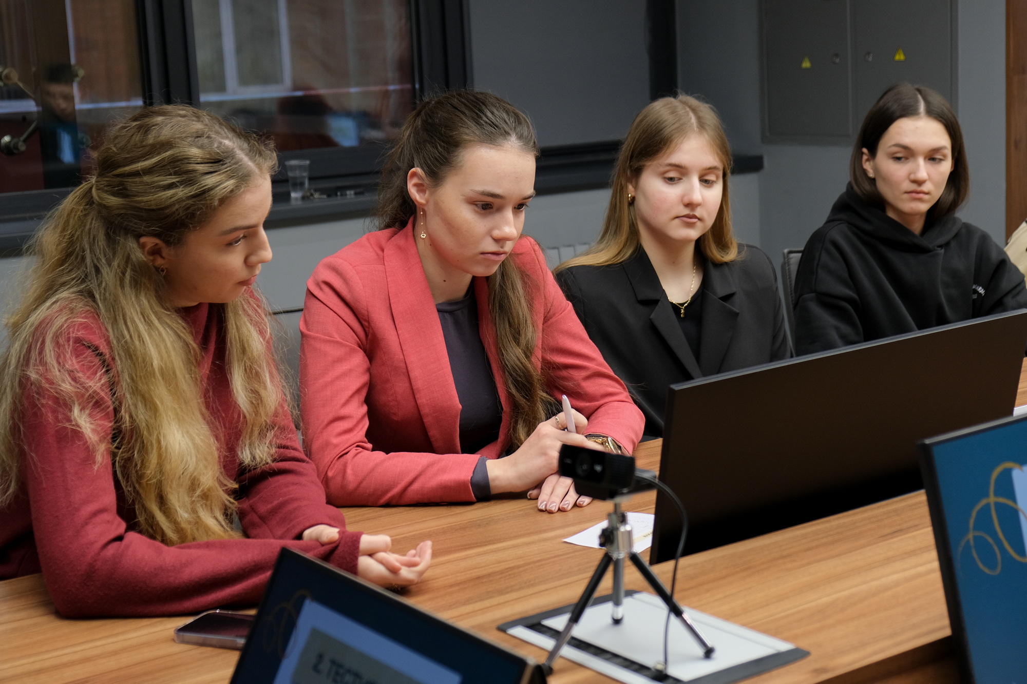 Студенты факультета международных отношений БГУ приняли участие в интеллектуальной игре «Биржемания», организованной БУТБ