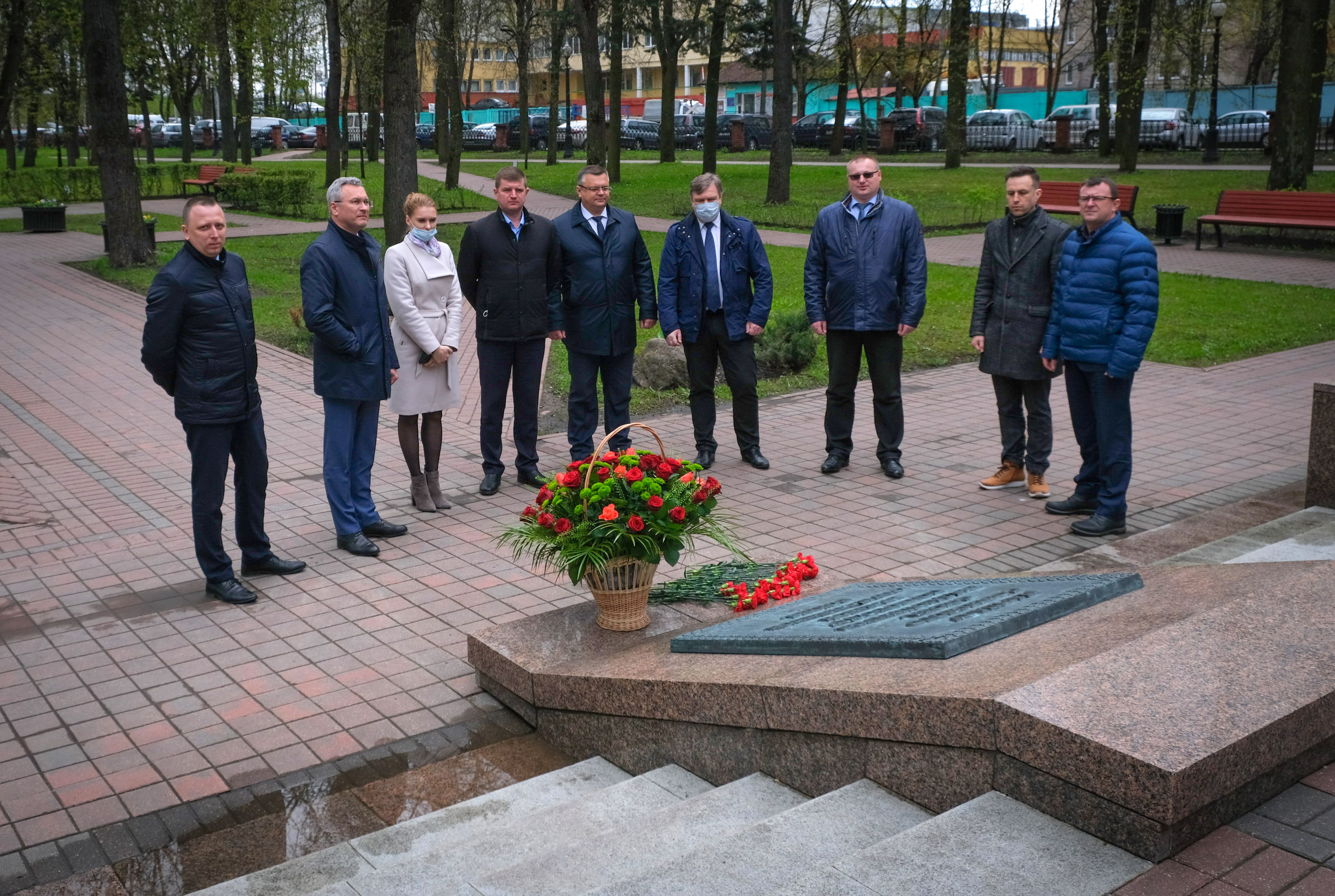 Возложение цветов к бюсту Маршала Советского Союза, четырежды Героя Советского Союза Георгия Константиновича Жукова