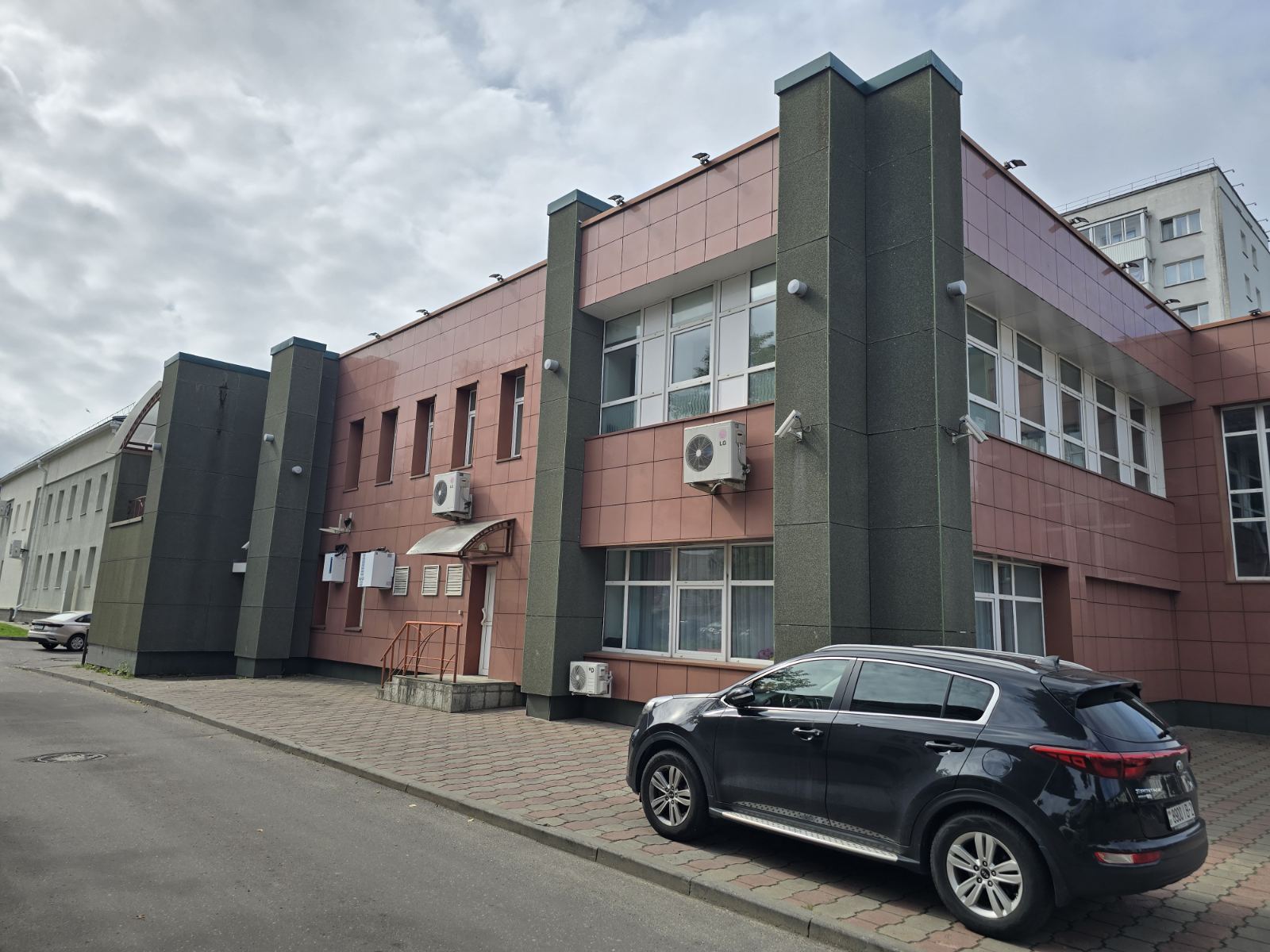 Витебск 4. Помещение площадью 931,6 кв.м, выставленное на электронные торги Внутренние административные помещения филиала БУТБ в Витебске с установленным оборудованием