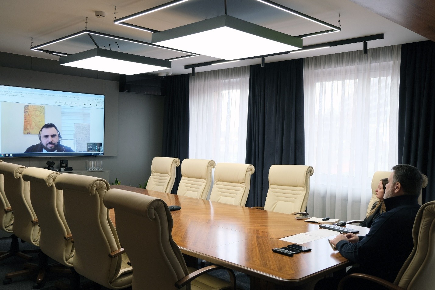 Крупный азербайджанский производитель продуктов питания намерен выйти на биржевой рынок Беларуси По результатам онлайн-переговоров, проведенных представителями Белорусской универсальной товарной биржи (БУТБ), о намерении реализовывать фруктовые соки и ко