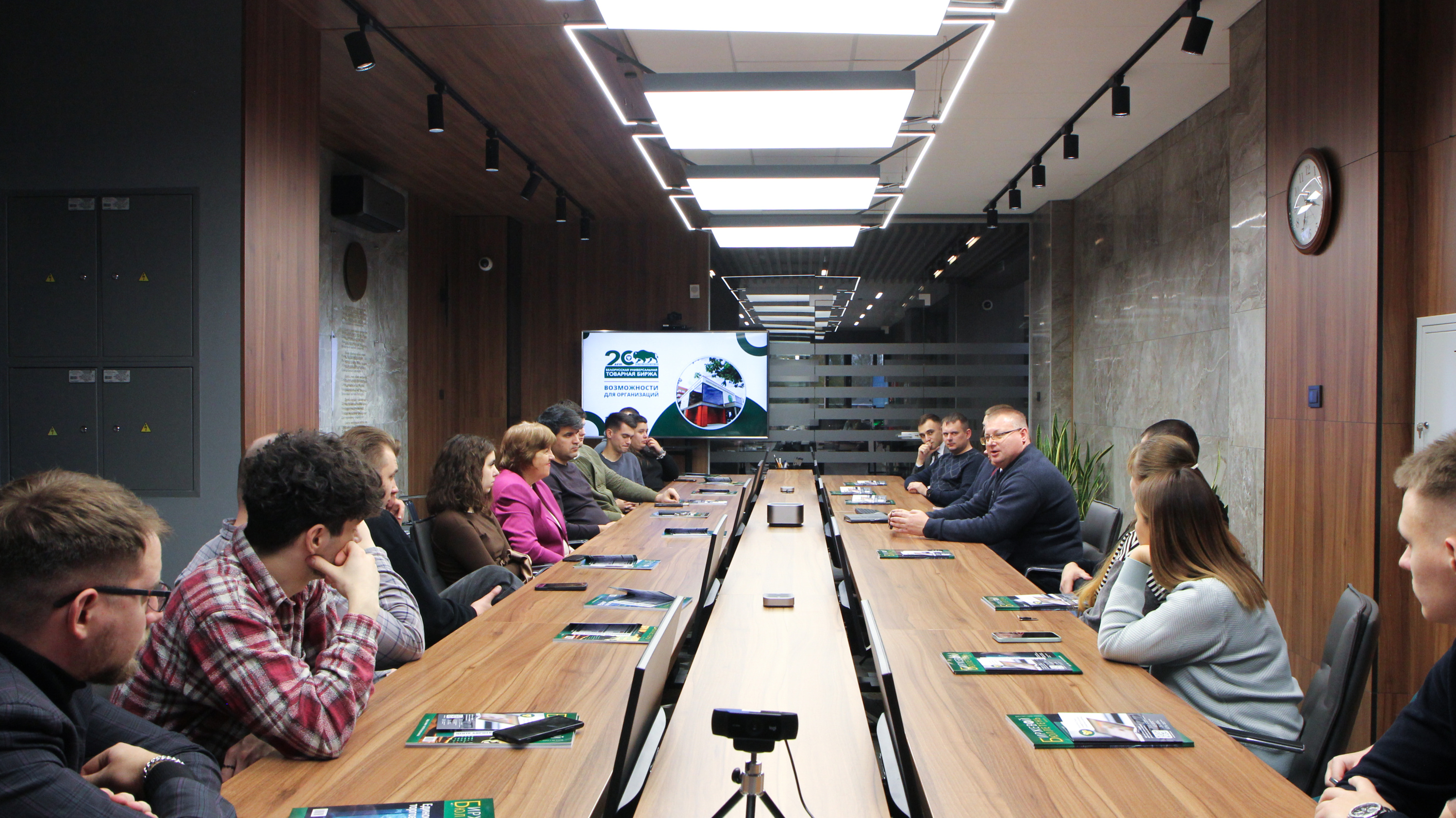 Белорусские и иностранные студенты познакомились с деятельностью БУТБ