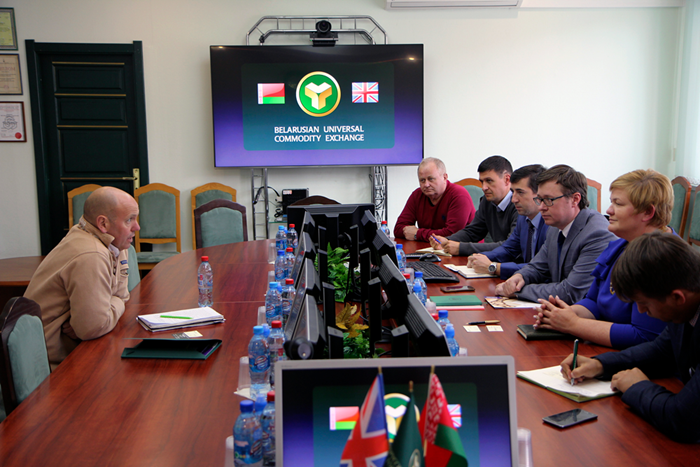 встреча директора по развитию Consolidated Timber Holdings с руководством биржи
