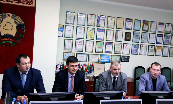 представители Anglo Norden на бирже